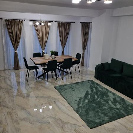 Apartament Mihai Cassas Residence Крайова Экстерьер фото